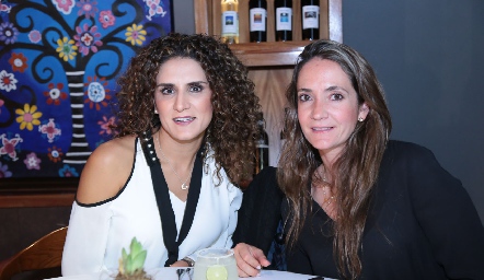  Berenice Díaz Infante y Jimena Ibarra.