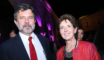  Armando Herrera y María Cristina García.
