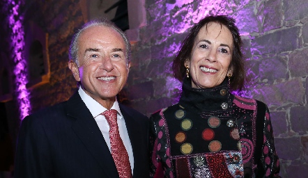  Juan Manuel Carreras y Laura Elena González.