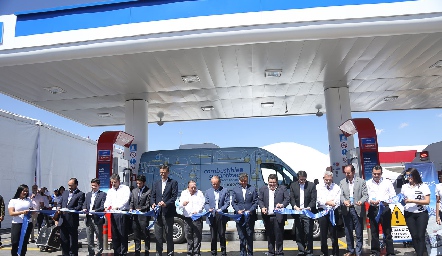  Inauguración de Gasolinera Mobil.