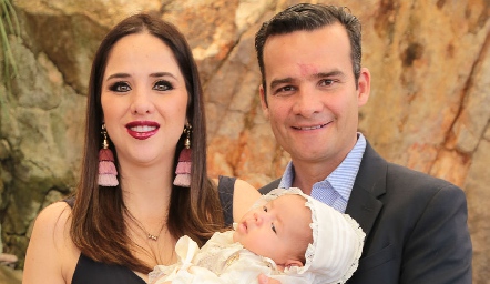  Charo Ortuño, Carlos Rebolledo con su ahijado Juan Ramón.