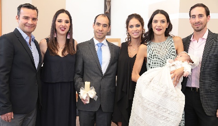 Carlos Rebolledo, Charo Ortuño, Juan Ramón Cázares, Mariana Ortuño,Paulina Ortuño, Javier Melgarejo y el pequeño Juan Ramón.