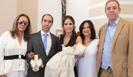 Sofía Sánchez, Juan Ramón Cázares, Mariana Ortuño, Charo de Ortuño, Juan Ortuño y Juan Ramón Cázares.