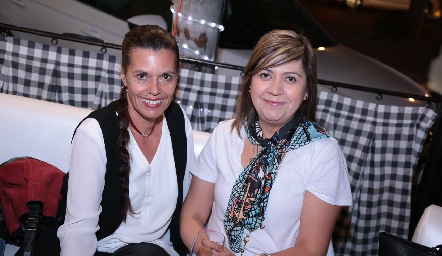 Nallely de Egremy y Ruth Pérez.