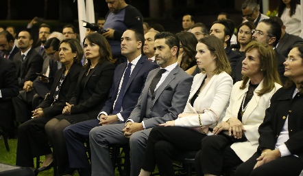  Ceremonia .