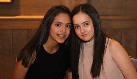 Regina Zárate y Fernanda Pérez.