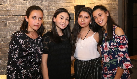  Carol, Jimena, Sofía y Rebeca.