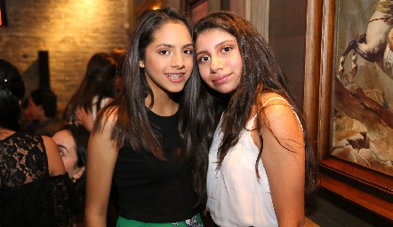  Regina Zarate y Sofía Esparza .