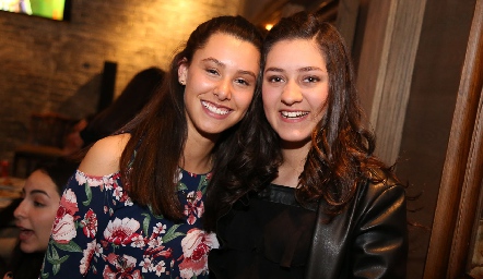  Rebeca Treviño y Marijó Villalobos .