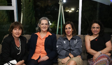 Edy de Castro, Herminia Fernández, Lorena Valle y Coco Leos.