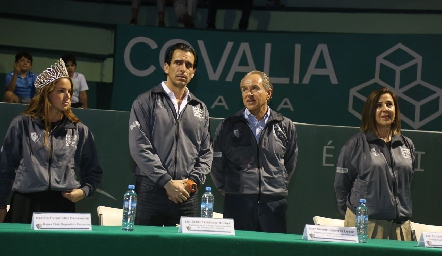  Renata Fernández, Javier Fernández, Juan Manuel Carreras y Lorena Valle.