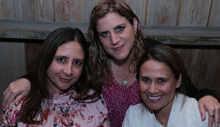  Mariana Calvillo, Olivia Villafaña y Prisca Navia.