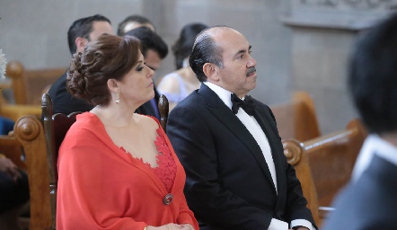 Laura Rodríguez de Cadena y Aurelio Cadena.
