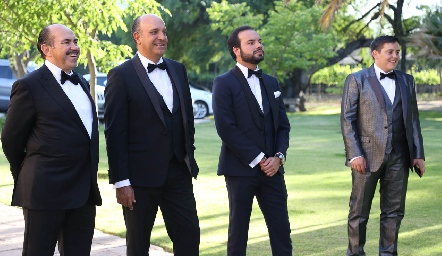  Aurelio Cadena, Roberto y Rodrigo Alcalde y Aurelio Cadena.