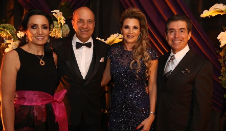  Alejandra Alcalde de De Luna, Roberto Alcalde, Bertha Barragán y Ángel De Luna.