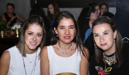  Azul González, Fabiola Otero y Janeth Rodríguez.