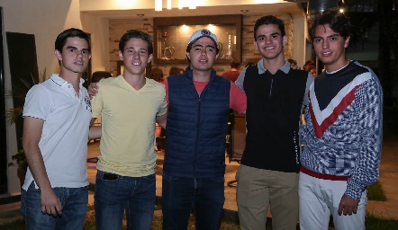  Gustavo Medina, Andrés González, Diego de la Vega, Aldo Pizzuto y Daniel Berrones.