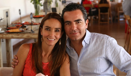  Alejandra Marti y Hugo Gálvez .