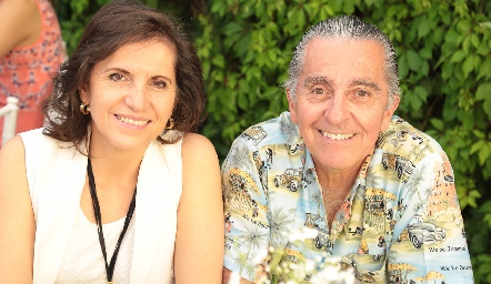  Dolores Lastras y Enrique Díaz de León, papás de Sofi.