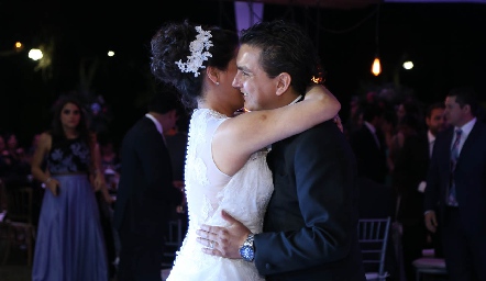 Mayerna Martínez y César Manzanilla.