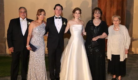  Felipe Palau, Araceli Foyo, Adrián Muñiz, Araceli Palau, Laura Rodríguez y Leticia Martínez.