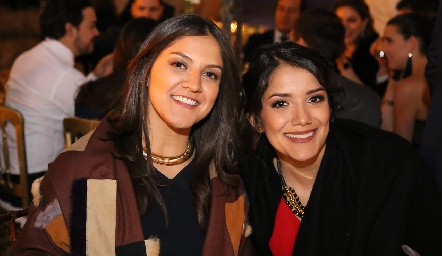  Michelle Velázquez y Alessandra Velázquez.