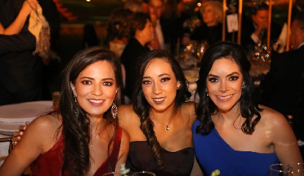  Andrea Hernández, Pamela Torres y Ana Laura Rodríguez.