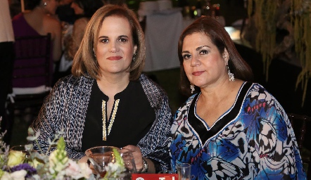  Claudia Rubin y Cristi Santibáñez  .
