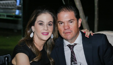  Gabriela Lara de Acebo y Jorge Acebo.