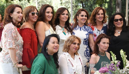  Carmelita Bravo, Bety Lavín, Blanca Macías, Elsa Tamez, Gaby Payán, Yolanda Payán, Laura Rodríguez, Diana Iwadare, Mimí Hinojosa y Tawi Garza.