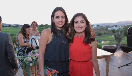  Ana Sofía Camberos y Raquel Vega.