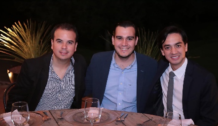  Ernesto, Octavio Pineda y Alfonso Martínez.