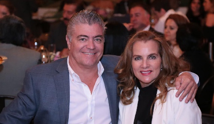  Roberto Lozano y Patricia del Bosque.