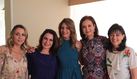 Roxana Serna, Lupita Bárcena, Rosy Álvarez, Laura Izaguirre y Marusa Maza.