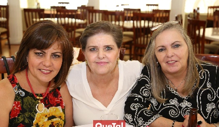  Rocío García, Laura Dent y Roxana Dent.