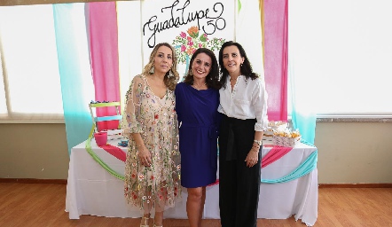  Roxana Serna, Lupita Bárcena y Montse Gómez.