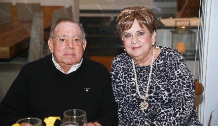  Jacobo y Yolanda Payán.