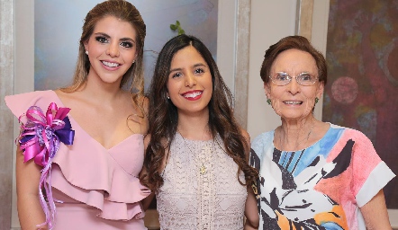  Isa Zúñiga, Valeria Bonilla y Eugenia Aguirre.