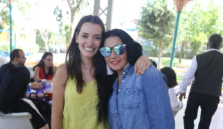  Paloma González y Paty Guerrero.