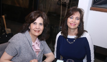  Lourdes Ramírez y Conchita Ramírez.