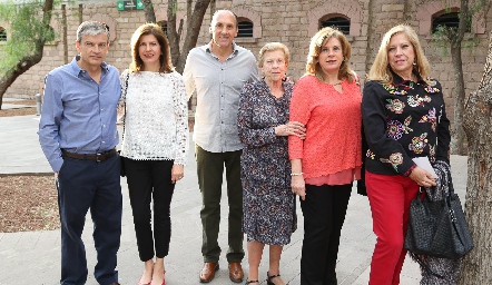  Gerardo Díaz Infante, Ana Lucía Díaz, Alfredo Hernández, Bertha, Benilde y Beatriz Díaz Infante.