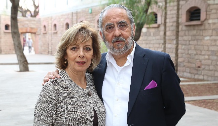  Rosana Benavente y Alfonso Díaz de León.