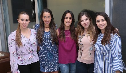  Paty Dantuñano, Marijó Ascanio, Claudia Antunes, Pau Robles y Sofía Leiva.