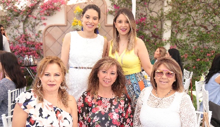  Vero González, Alejandra Pérez, Lupita, Rosario y Minerva Díaz de León.