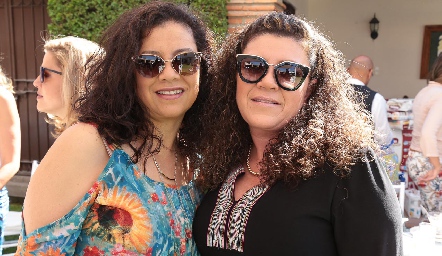  Claudia Díaz de León y Georgina Rivera.