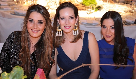  Andrea Ortega, Fabiola Martín y Daniela Navarro.