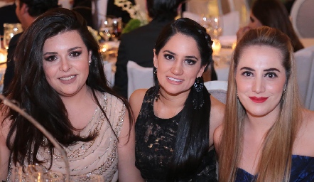  Karen Sandoval, Katia Gómez y Fer Jiménez.