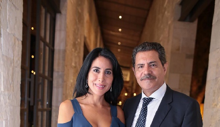  Mariana Sánchez y Alejandro Naya.