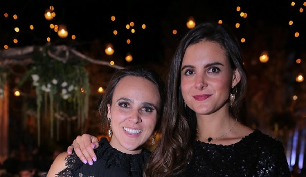  Lourdes Hernández y Andrea Hernández.