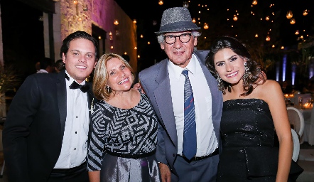  Jorge Naya, Teresa, Guillermo y Tere Cadena.